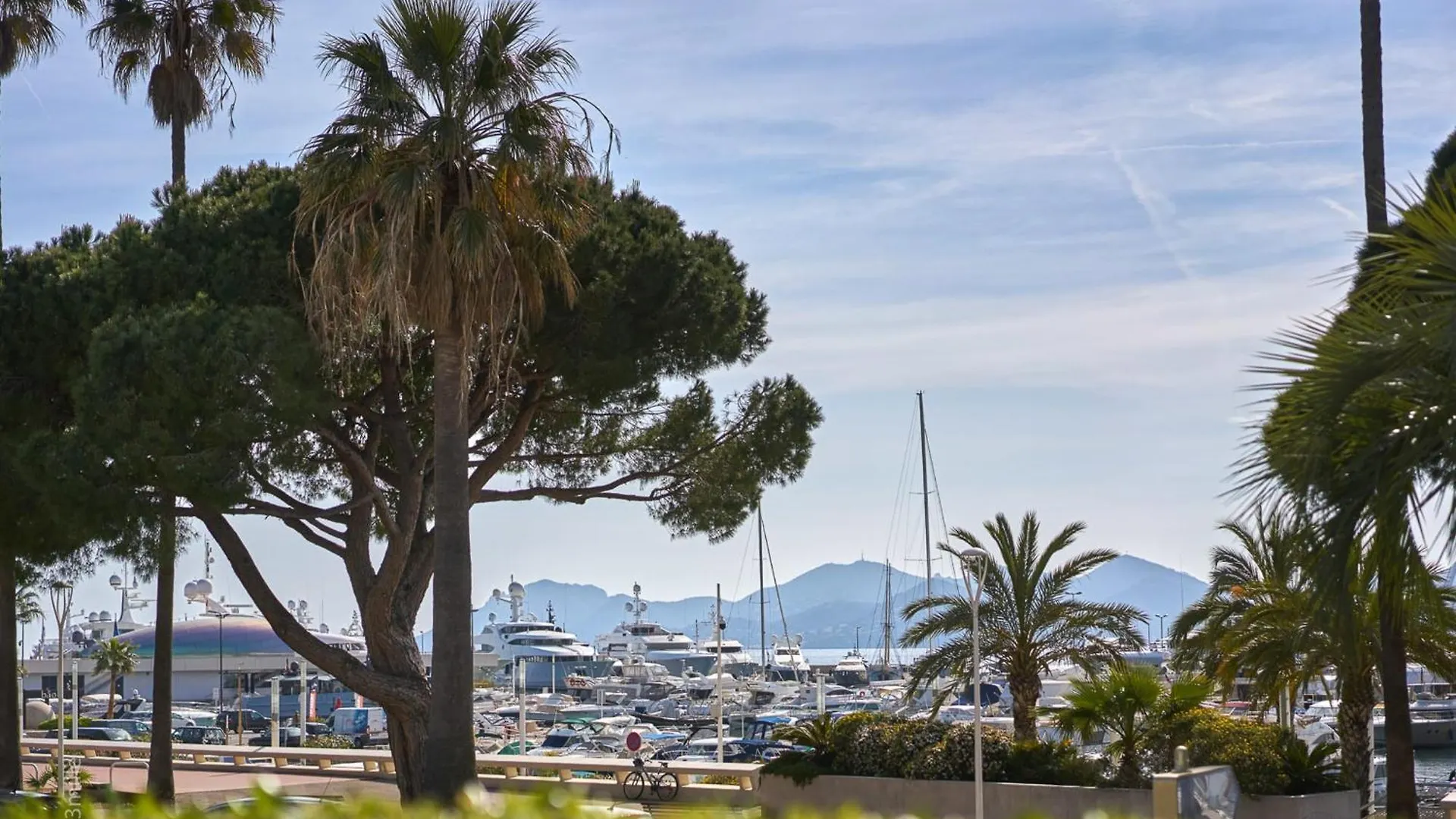 5-Bedroom Villa With Swimming Pool In The Heart Of The Croisette In Cannes France